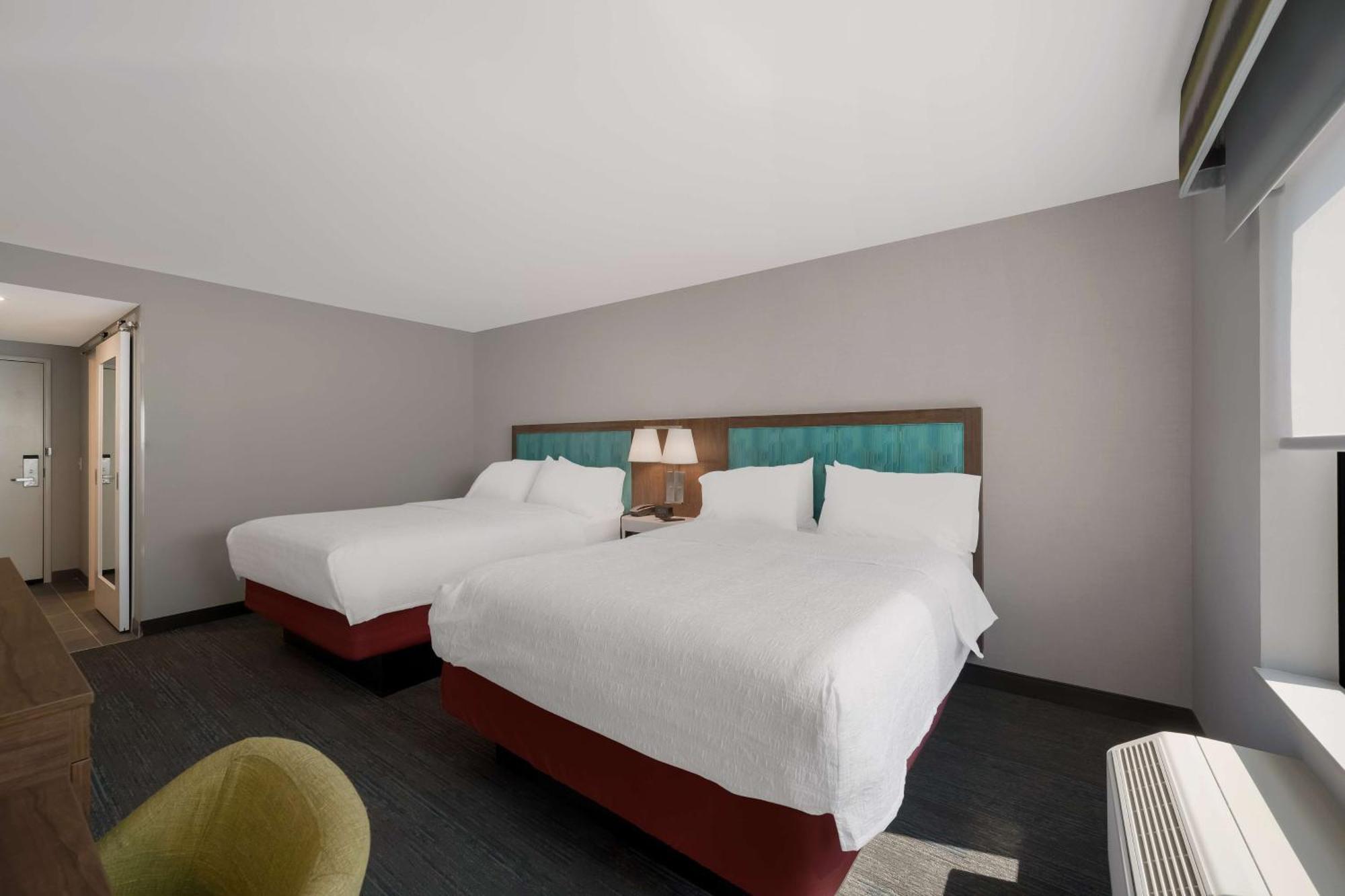 Hampton Inn By Hilton Detroit Саутфилд Экстерьер фото
