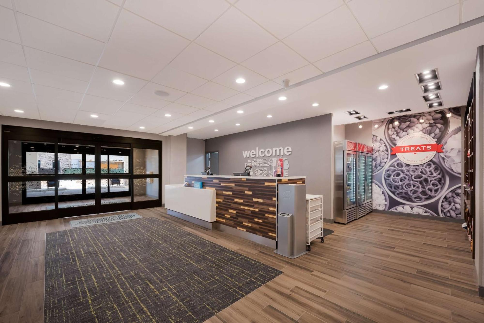 Hampton Inn By Hilton Detroit Саутфилд Экстерьер фото